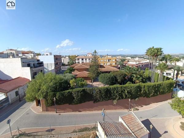Edificio en San Miguel de Salinas