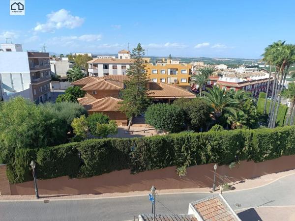 Edificio en San Miguel de Salinas