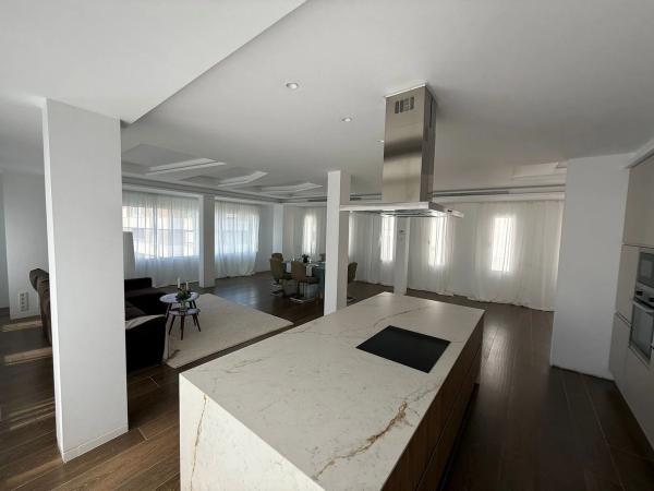 Edificio de uso mixto en calle Unión Musical Torrevejense, 2