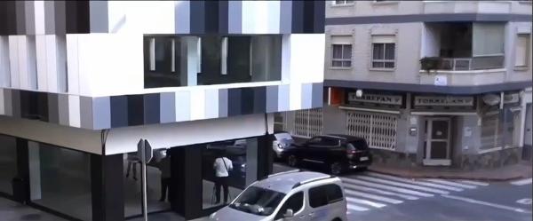 Edificio de uso mixto en calle Unión Musical Torrevejense, 2