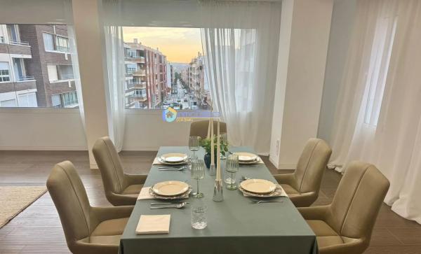 Edificio en Barrio Centro - Muelle Pesquero