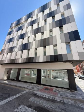 Edificio de uso mixto en calle Unión Musical Torrevejense, 2