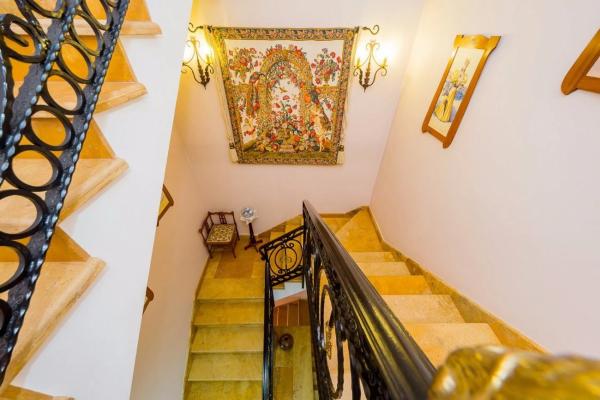 Edificio en Barrio Centro - Muelle Pesquero