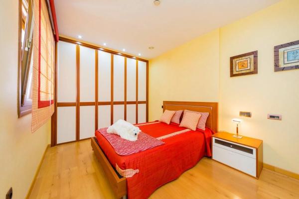 Edificio en Barrio Centro - Muelle Pesquero