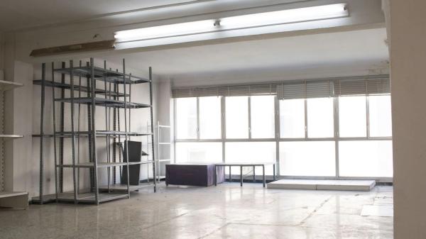 Edificio de uso mixto en calle Ramón Gallud