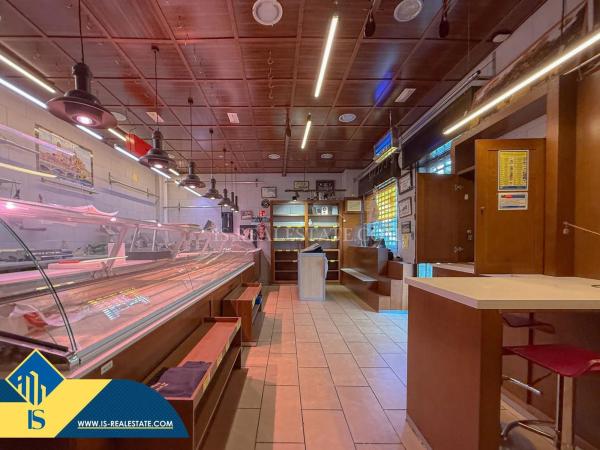 Edificio en Barrio Las Piscinas Naturales