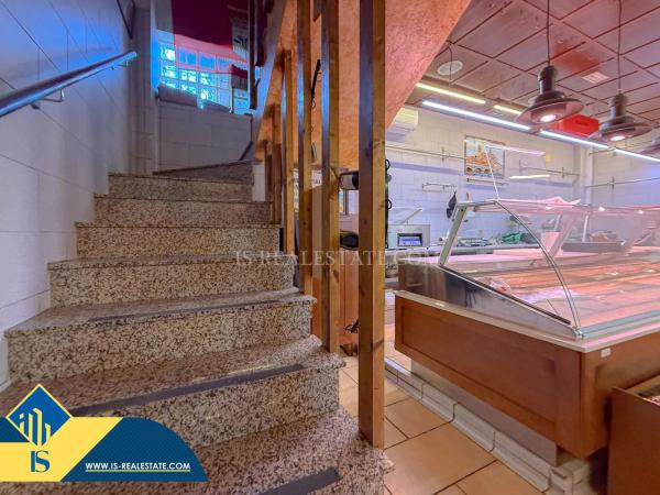 Edificio en Barrio Las Piscinas Naturales