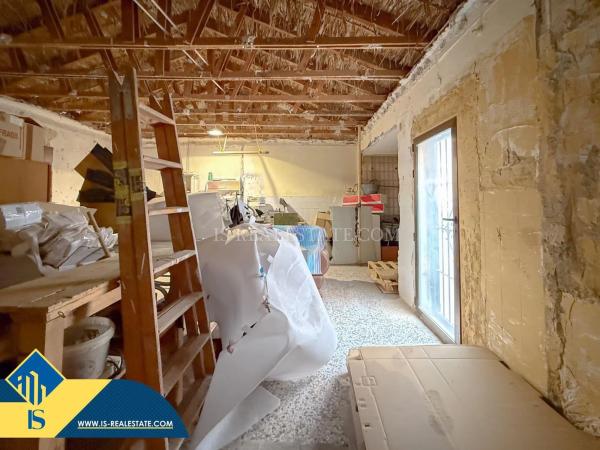 Edificio en Barrio Las Piscinas Naturales