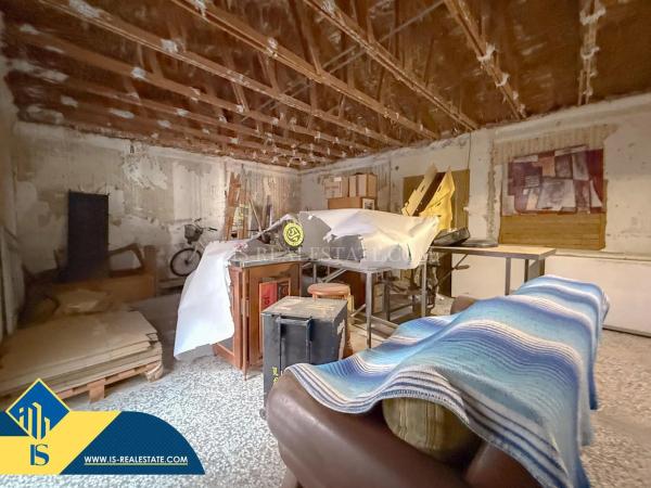 Edificio en Barrio Las Piscinas Naturales