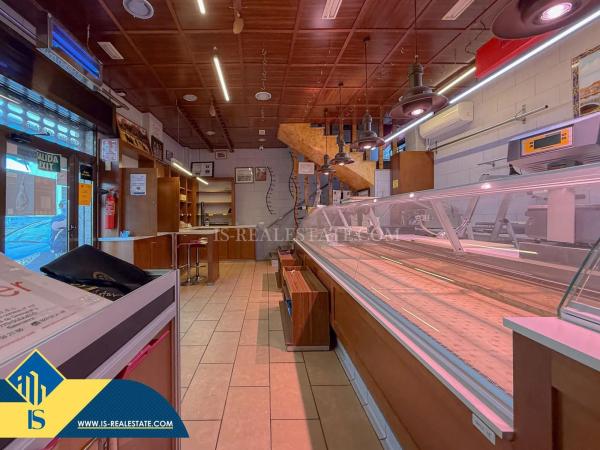 Edificio en Barrio Las Piscinas Naturales