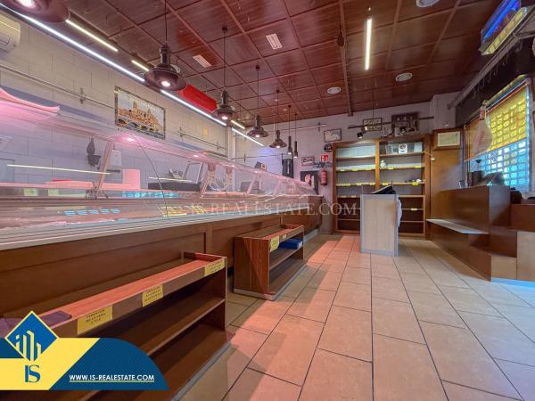 Edificio en Barrio Las Piscinas Naturales