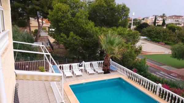 Edificio hotelero en avenida de la Asuncion, 72