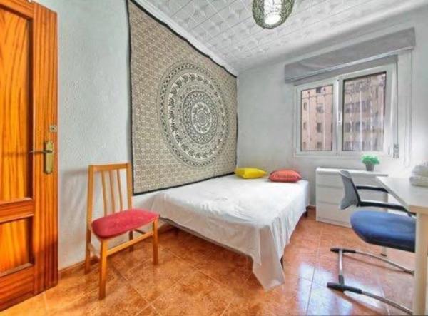 Edificio hotelero en calle Ramón y Cajal