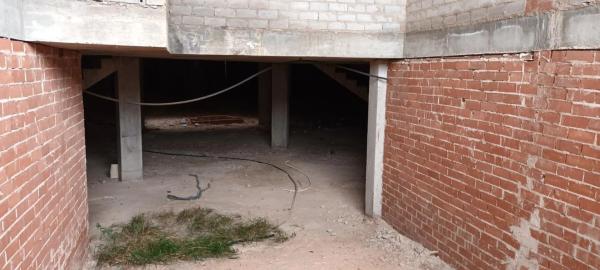 Edificio de uso mixto en calle Sant Isidre San Isidro