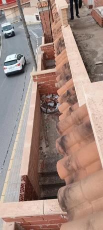 Edificio de uso mixto en calle Sant Isidre San Isidro