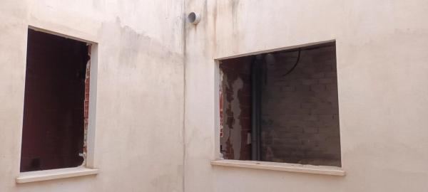 Edificio de uso mixto en calle Sant Isidre San Isidro