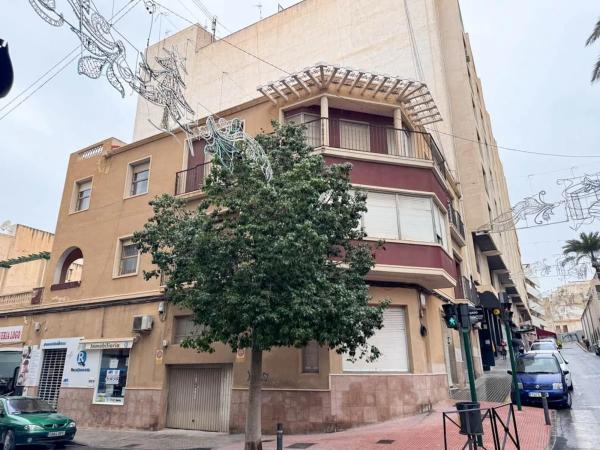 Edificio en calle Alacant Alicante