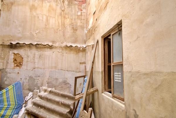 Edificio en Barrio Pont Nou-Corazón de Jesús