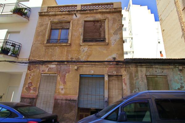 Edificio en Barrio Pont Nou-Corazón de Jesús