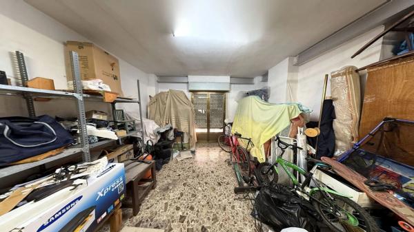 Edificio de uso mixto en avenida de Novelda