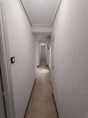 Edificio de uso mixto en calle Blas Valero, 88