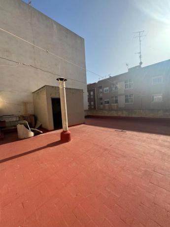 Edificio en calle Cayetano Martínez