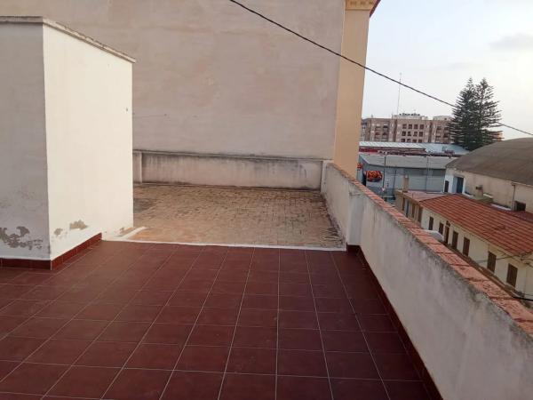 Edificio de uso mixto