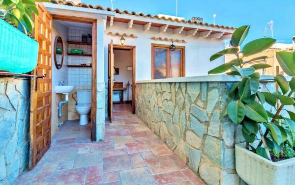 Edificio en Barrio Reina Victoria-Miguel Hernández