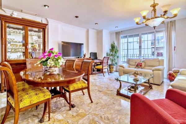 Edificio en Barrio Reina Victoria-Miguel Hernández