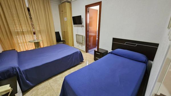 Edificio en avenida Dama d'Elx, 12