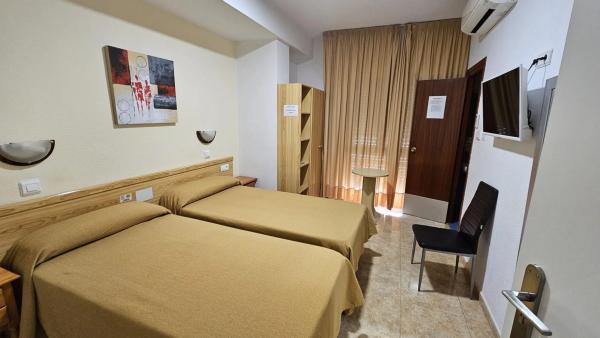 Edificio en avenida Dama d'Elx, 12