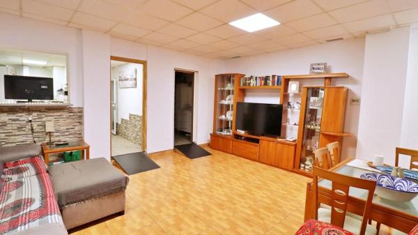 Edificio en Barrio Reina Victoria-Miguel Hernández