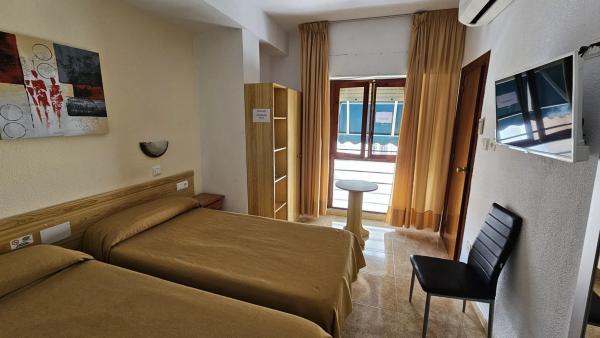 Edificio en avenida Dama d'Elx, 12