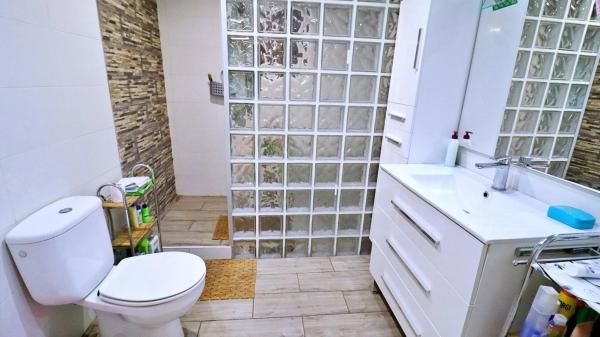 Edificio en Barrio Reina Victoria-Miguel Hernández