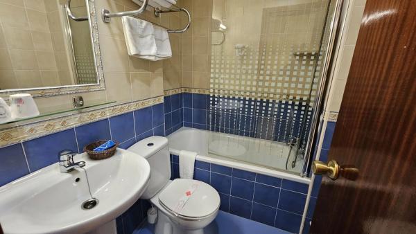 Edificio en avenida Dama d'Elx, 12