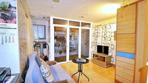 Edificio en Barrio Reina Victoria-Miguel Hernández