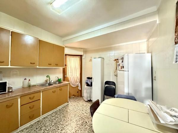 Edificio en plaza Maestro Quislant