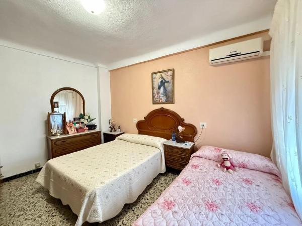 Edificio en plaza Maestro Quislant