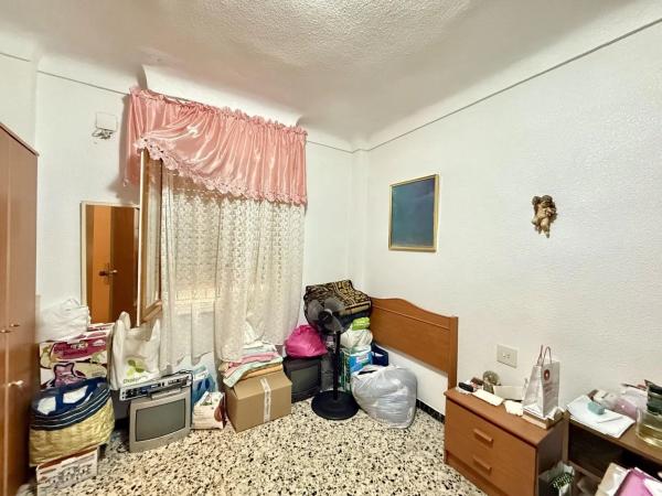 Edificio en plaza Maestro Quislant