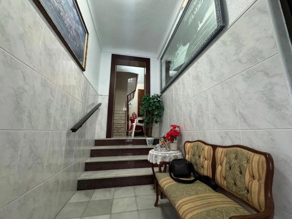 Edificio de uso mixto en plaza Maestro Quislant, 12