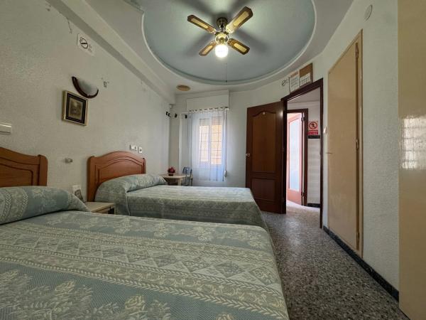 Edificio de uso mixto en plaza Maestro Quislant, 12