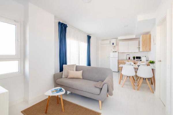 Edificio hotelero en calle Hellín, 7