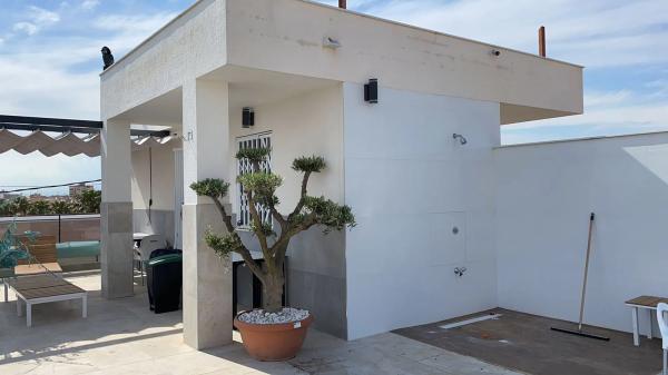 Edificio hotelero en calle Hellín, 7