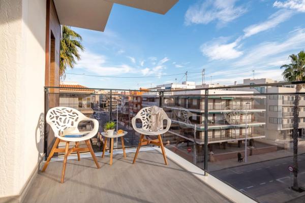 Edificio hotelero en calle Hellín, 7