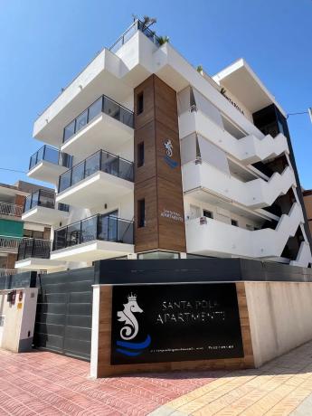 Edificio hotelero en calle Hellín, 7