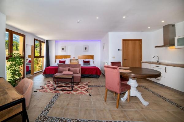 Edificio de uso mixto en avenida del Pais Valencia, 28