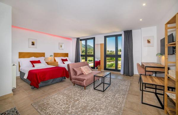 Edificio de uso mixto en avenida del Pais Valencia, 28