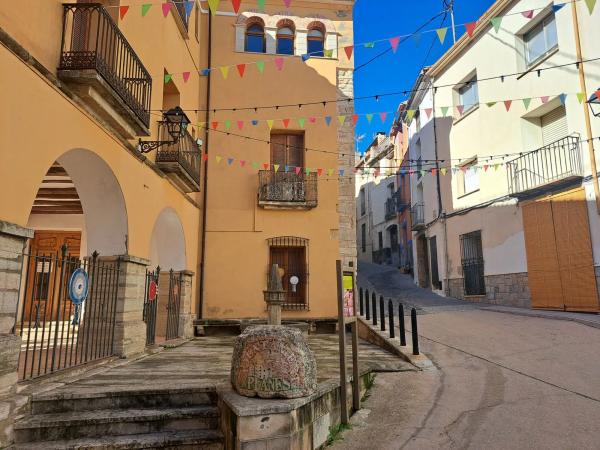 Edificio residencial en plaza de Baix Vila s/n