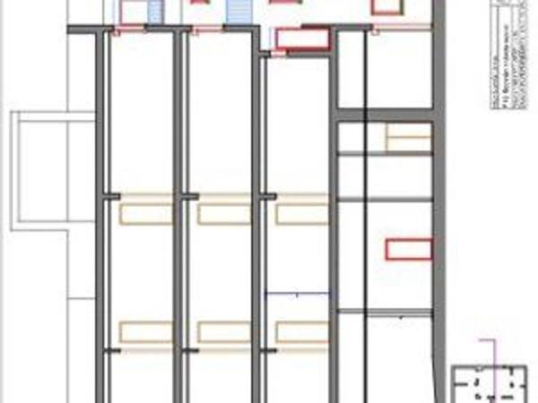 Edificio de uso mixto en calle Pérez Medina