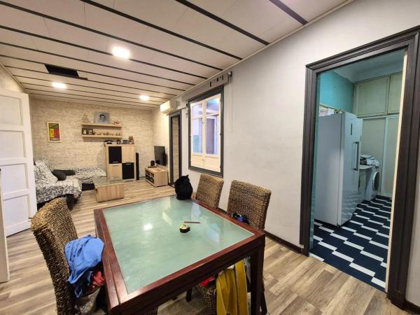 Edificio en calle València